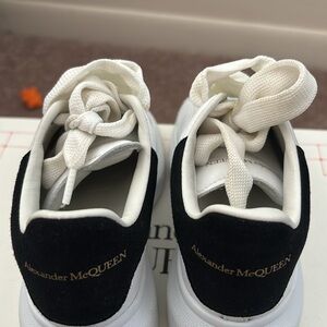 Alexander McQueen Toddler size 25 (US size 9)